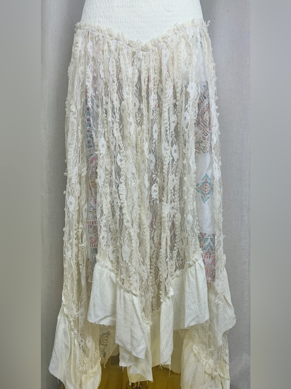 POL Boho Lace Maxi Skirt L Ivory Floral Lace Ruffle Multicolor Lining - Picture 4 of 6